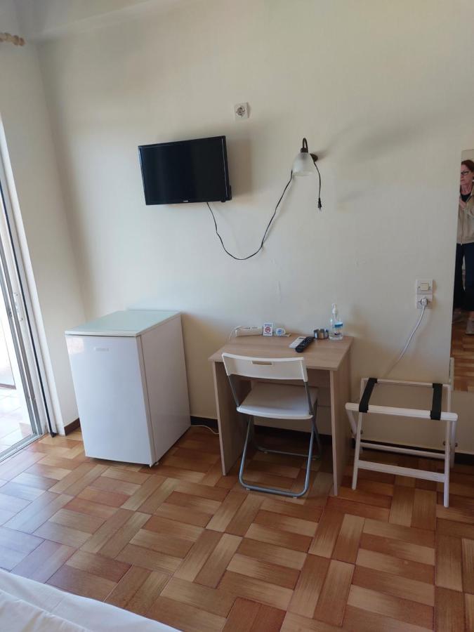 Mavrovoúnion Hotel Milton מראה חיצוני תמונה