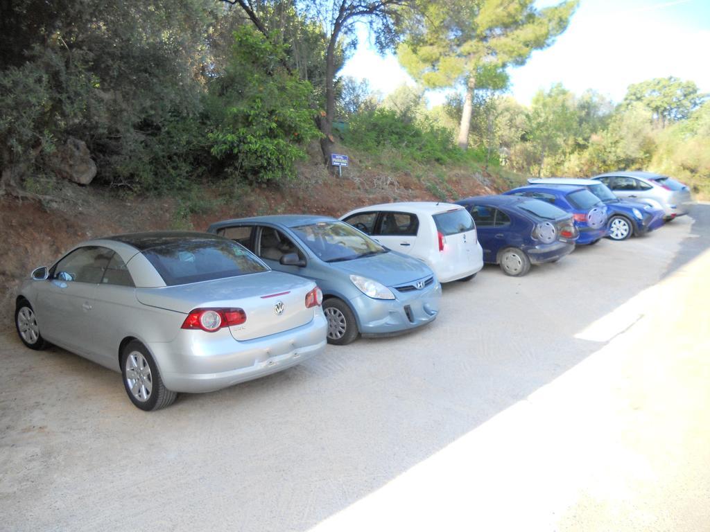 Mavrovoúnion Hotel Milton מראה חיצוני תמונה